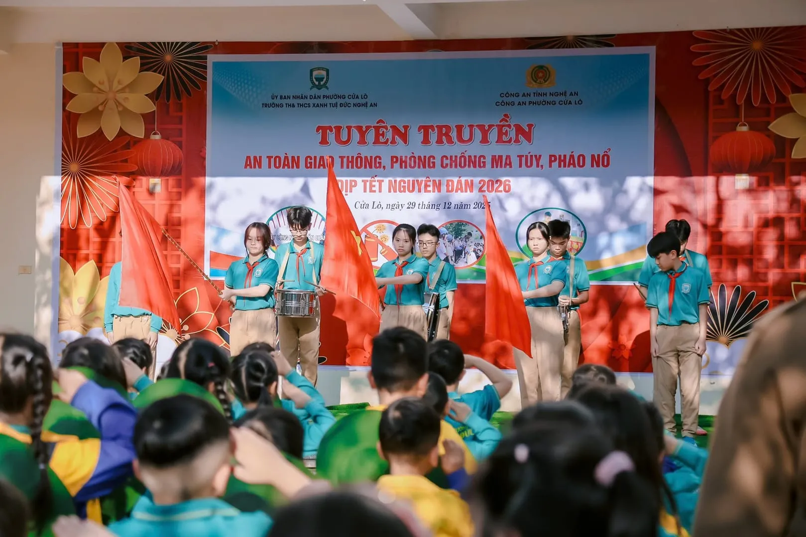 Buổi chào cờ đầu tuần: Chủ động phòng ngừa, an tâm đón Tết 2026
